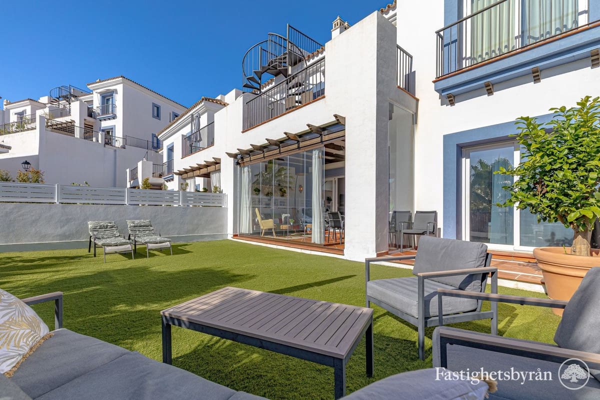 3 sypialnia Apartament na sprzedaż w Benahavis z garażem - 549 000 € (Ref: 9658108)