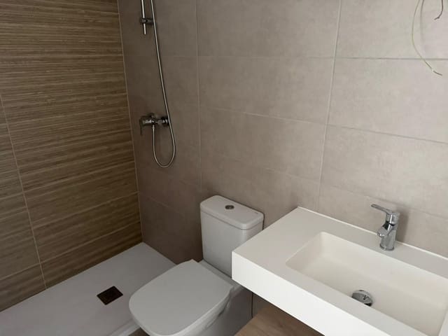 2 soverom Penthouse til salgs i Parque Central, Estepona - € 510 000 (Ref: 9658114)