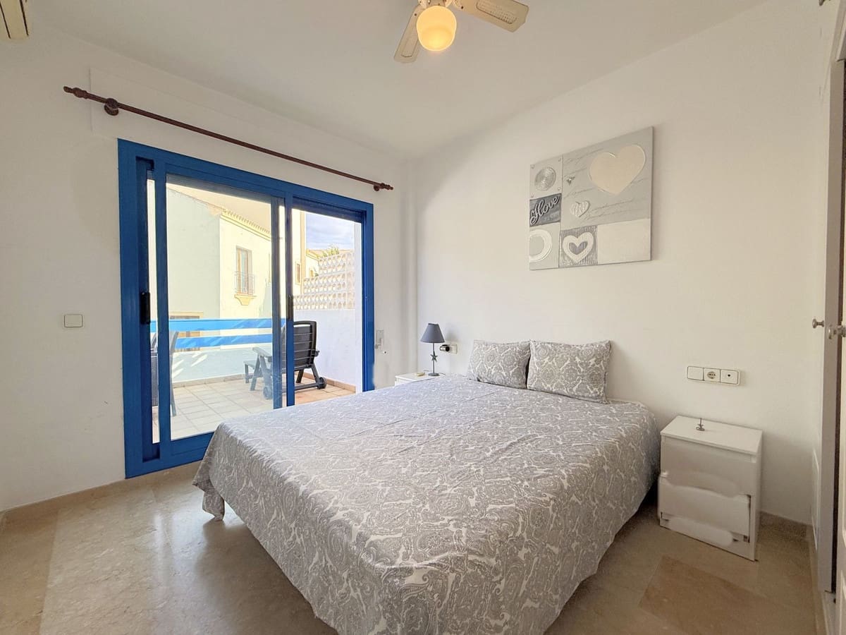 2 soveværelse Lejlighed til salg i Manilva med garage - € 240.000 (Ref: 9660725)