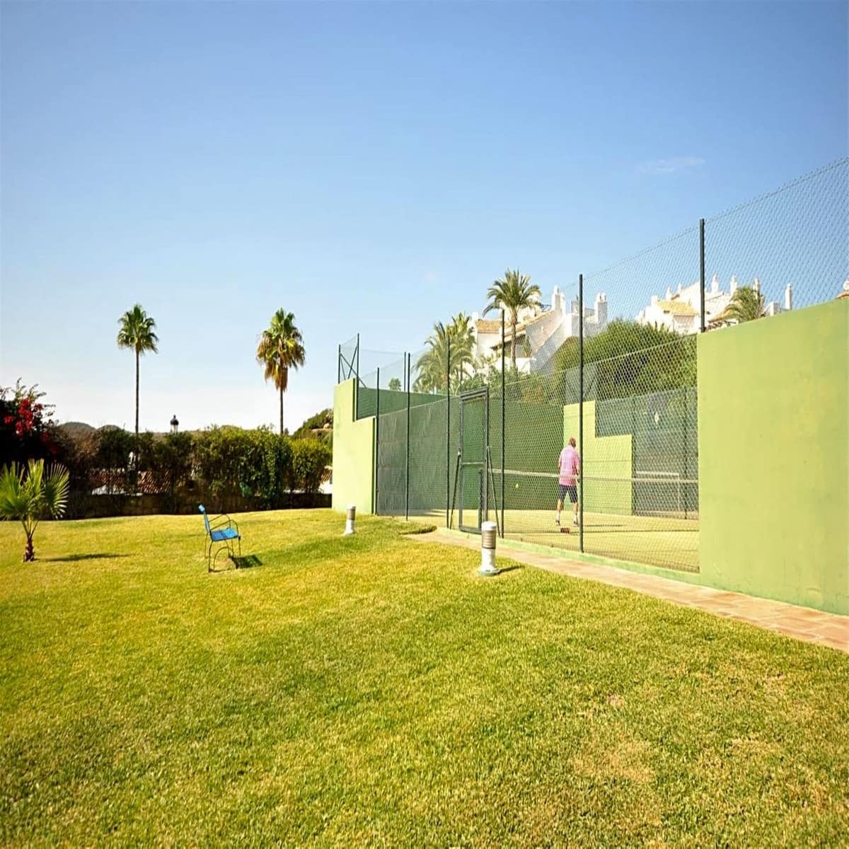 2 soveværelse Lejlighed til salg i Manilva med garage - € 240.000 (Ref: 9660725)