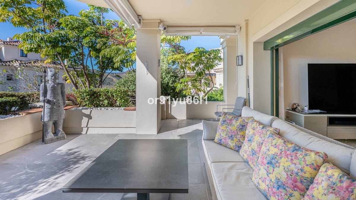 2 makuuhuone Huoneisto myytävänä paikassa Los Arqueros - 625 000 € (Ref: 9660732)