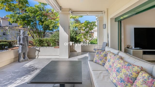 2 makuuhuone Huoneisto myytävänä paikassa Los Arqueros, Benahavís - 625 000 € (Ref: 9660732)