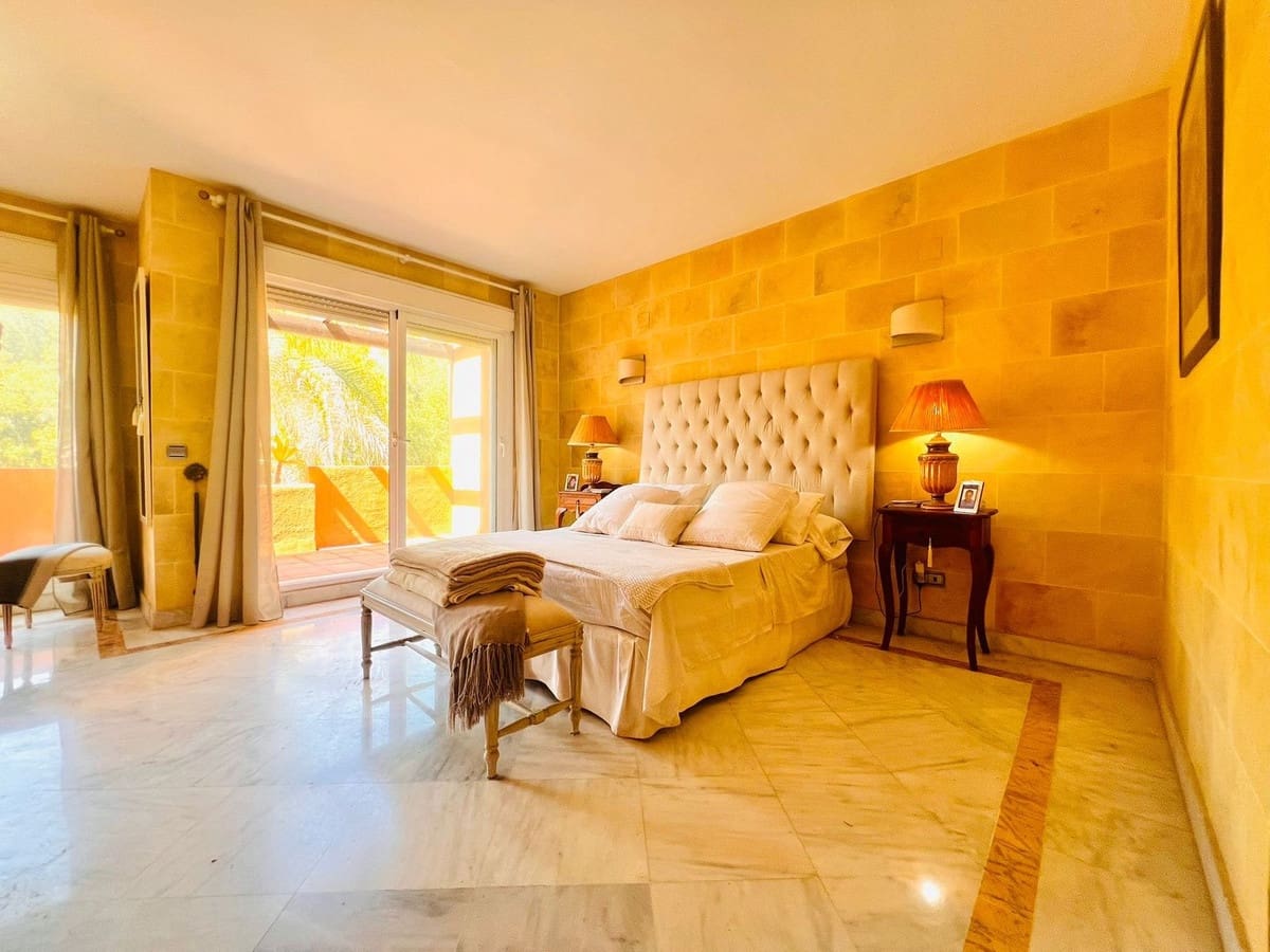 Casa de 3 habitaciones en Golden Mile en venta con garaje - 1.695.000 € (Ref: 9669160)