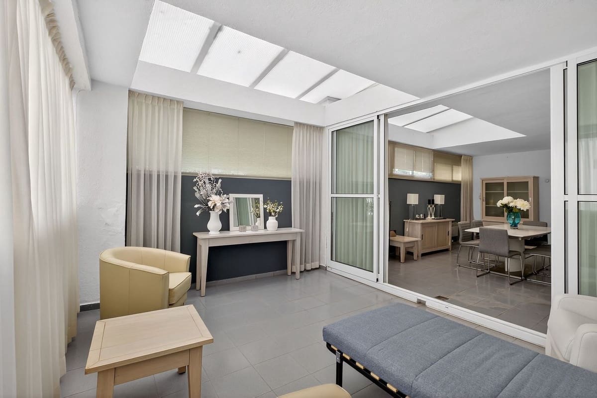 3 makuuhuone Huoneisto myytävänä paikassa Torrequebrada mukana 
autotalli - 689 000 € (Ref: 9669166)