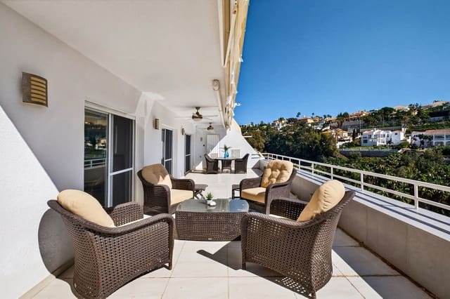 3 makuuhuone Huoneisto myytävänä paikassa Hacienda Torrequebrada, Benalmádena mukana 
autotalli - 689 000 € (Ref: 9669166)