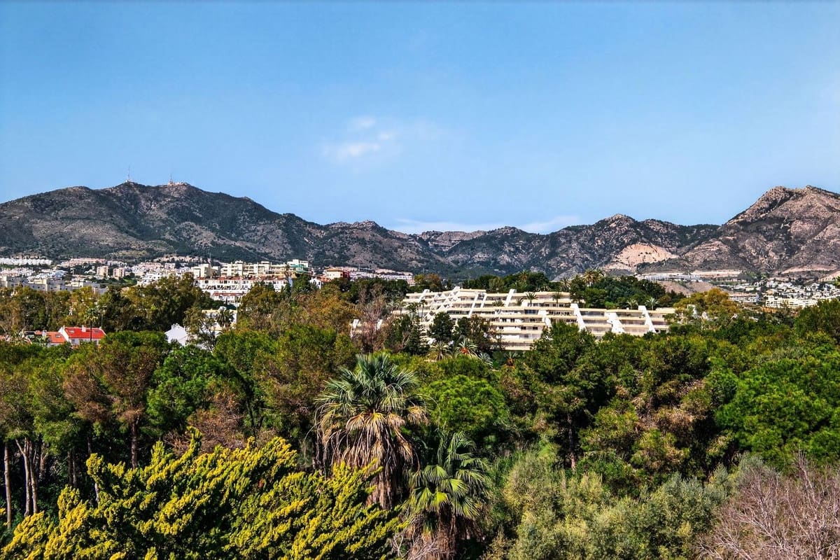 3 makuuhuone Huoneisto myytävänä paikassa Torrequebrada mukana 
autotalli - 689 000 € (Ref: 9669166)