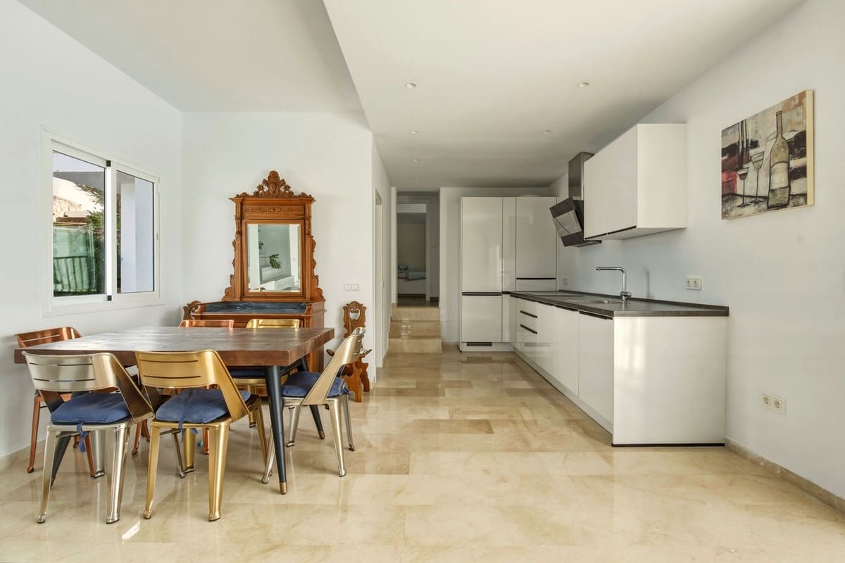 6 sypialnia Willa na sprzedaż w Mijas - 1 095 000 € (Ref: 9673662)