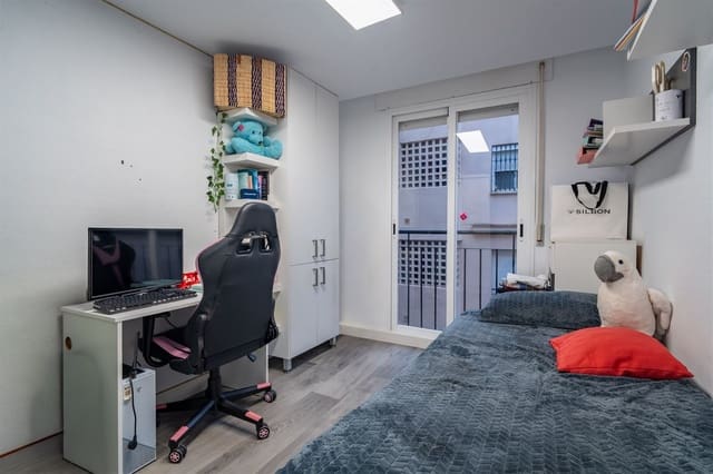 3 makuuhuone Huoneisto myytävänä paikassa Los Árboles, Mijas mukana 
autotalli - 280 000 € (Ref: 9673666)