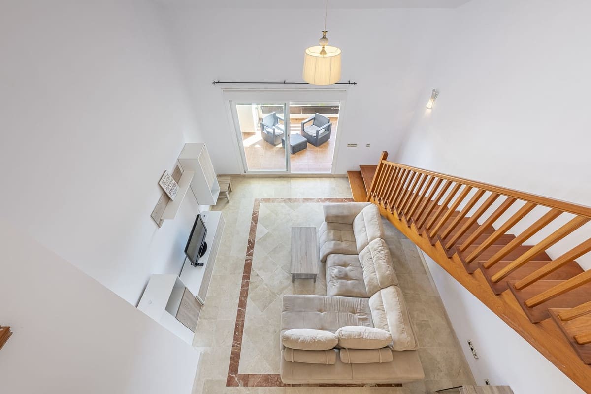 1 makuuhuone Huoneisto myytävänä paikassa Estepona mukana 
autotalli - 325 000 € (Ref: 9673671)