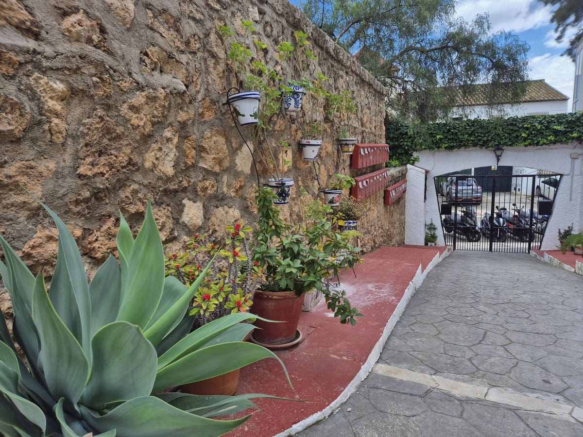 1 quarto Apartamento para venda em Torremolinos com garagem - 210 000 € (Ref: 9676573)