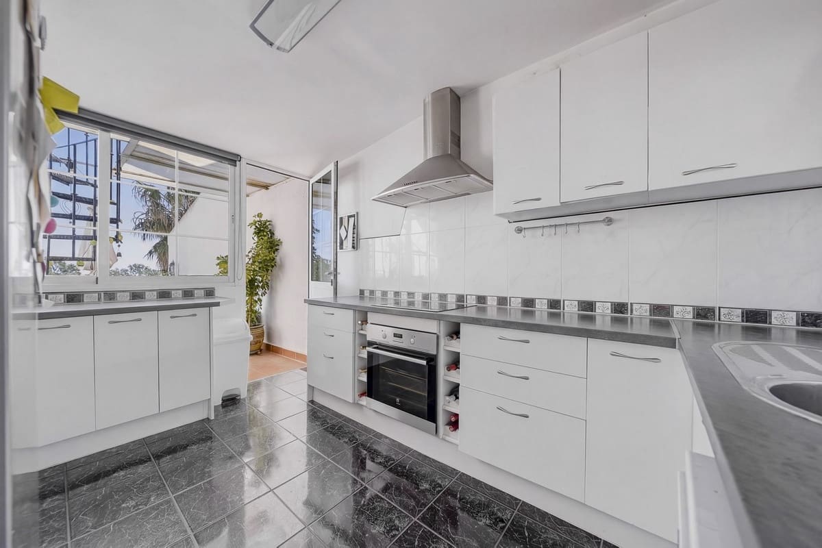 3 sypialnia Finka/Dom wiejski na sprzedaż w Benalmadena - 387 500 € (Ref: 9679337)