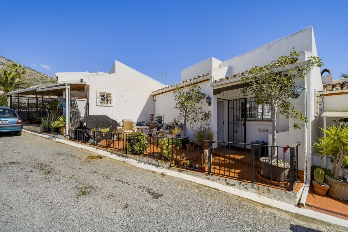 3 sypialnia Finka/Dom wiejski na sprzedaż w Benalmadena - 387 500 € (Ref: 9679337)