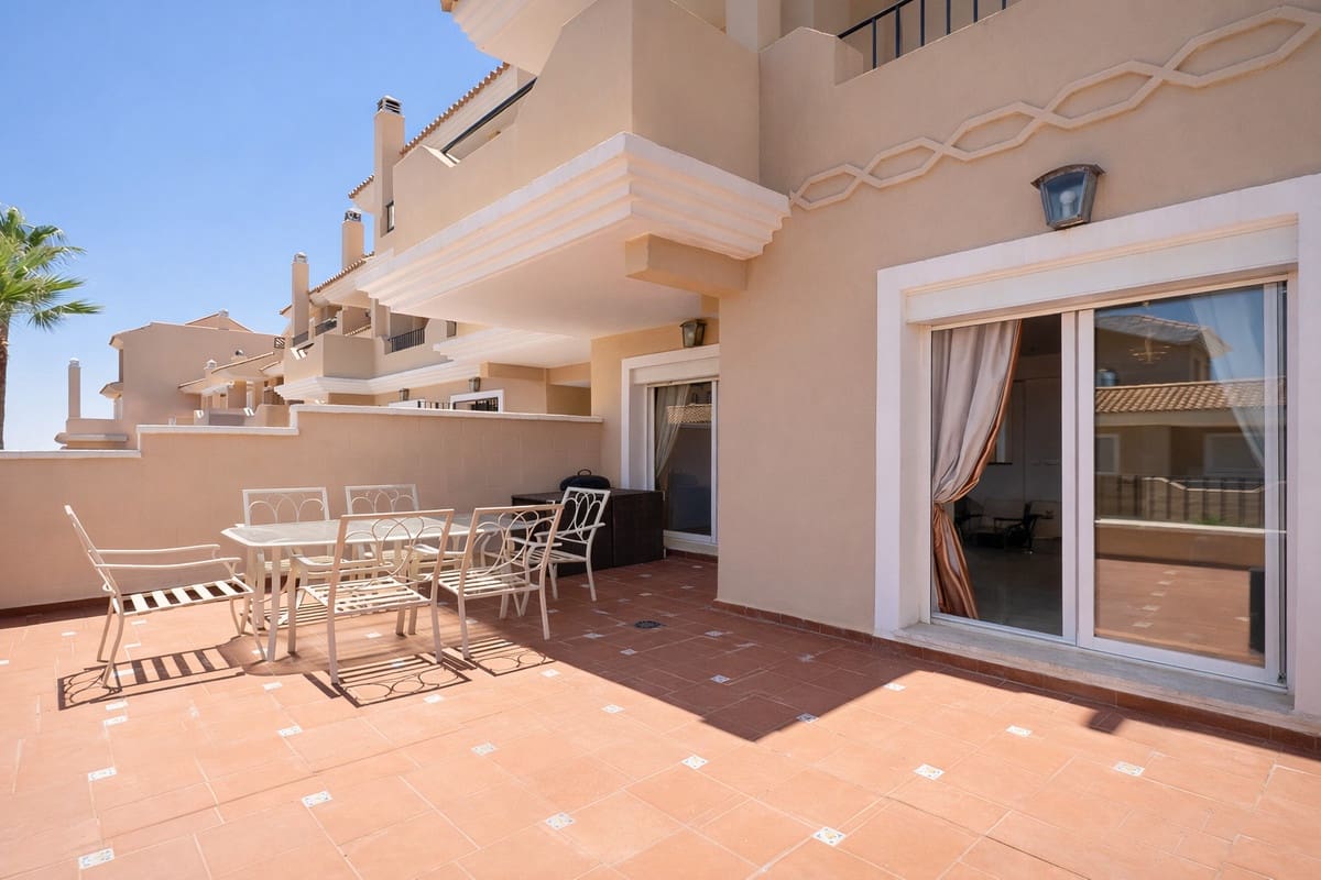 4 bedroom Townhouse for sale in La Duquesa / Puerto de la Duquesa - € 495,000 (Ref: 9679342)