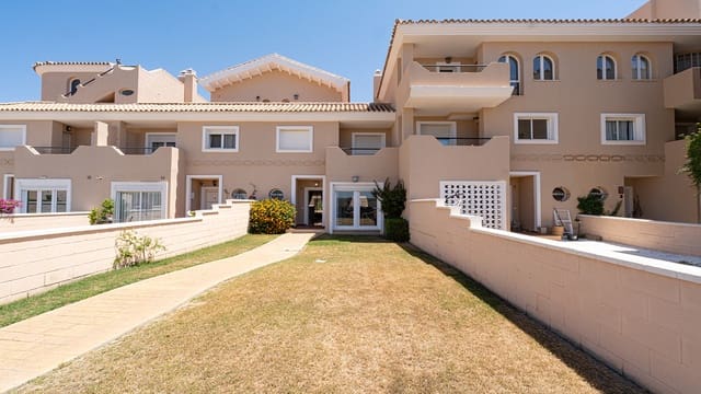 4 sovrum Hus till salu i La Duquesa / Puerto de la Duquesa, Manilva - 495 000 € (Ref: 9679342)