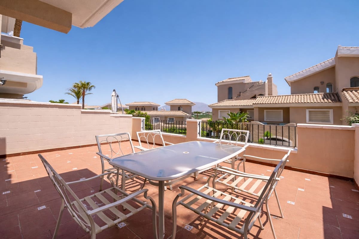 4 bedroom Townhouse for sale in La Duquesa / Puerto de la Duquesa - € 495,000 (Ref: 9679342)