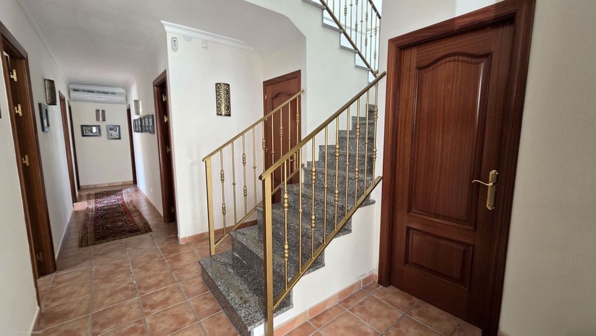 4 makuuhuone Huvila myytävänä paikassa Cerro del Aguila - 995 000 € (Ref: 9679343)