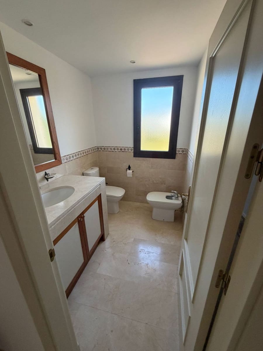 3 sypialnia Apartament na sprzedaż w Benahavis z garażem - 525 000 € (Ref: 9682208)