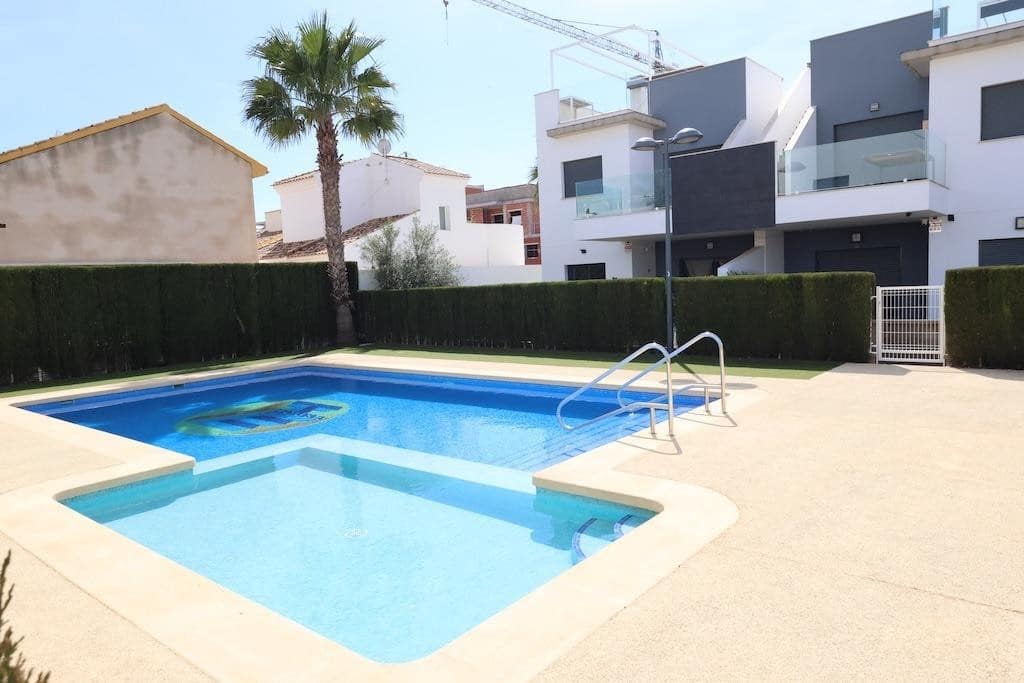 2 Zimmer Bungalow zu verkaufen in Pilar de la Horadada - 212.000 € (Ref: 9682212)