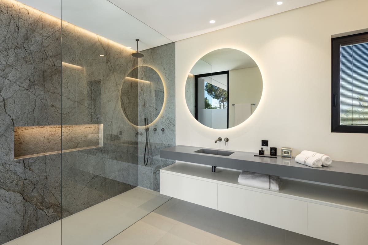 6 soverom Villa til salgs i Nueva Andalucia - € 8 500 000 (Ref: 9682215)