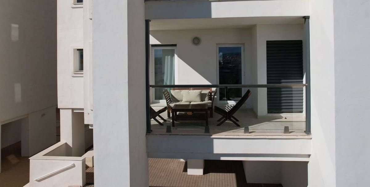 2 soverom Leilighet til salgs i Estepona med garasje - € 399 000 (Ref: 9682216)