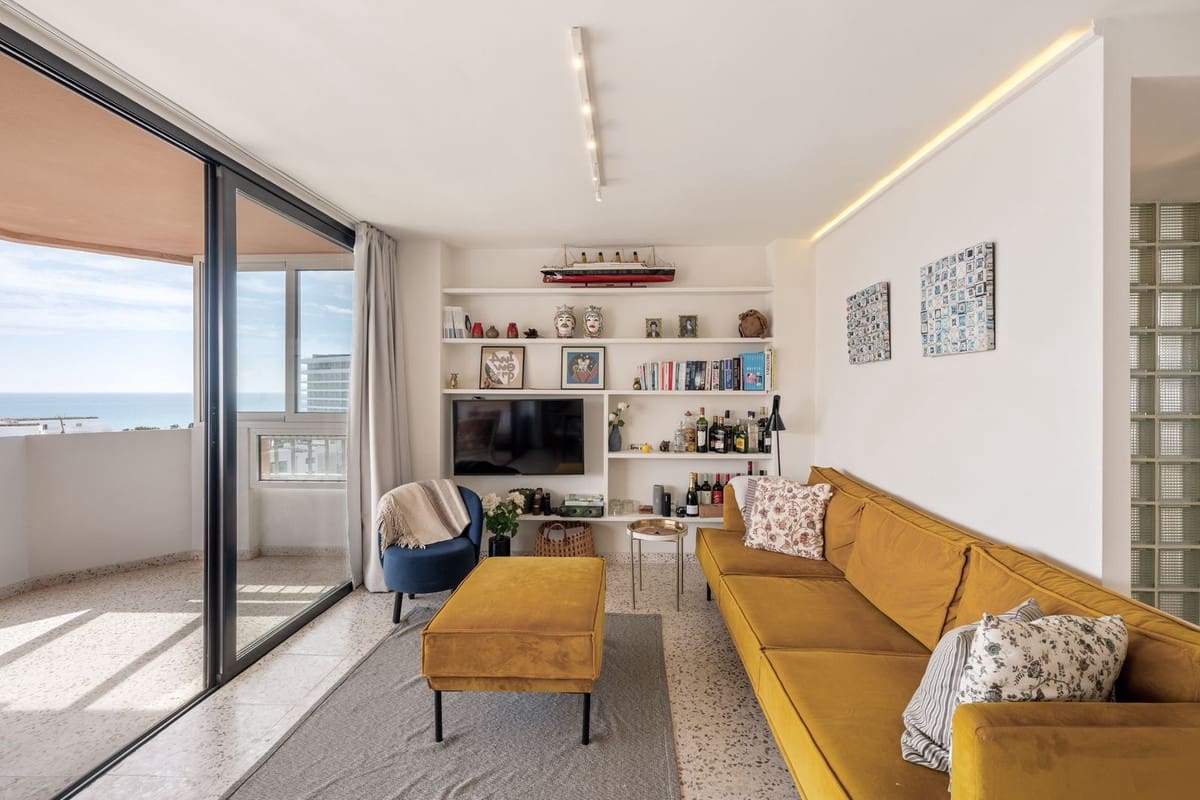 2 bedroom Apartment for sale in Torremolinos - € 470,000 (Ref: 9682217)