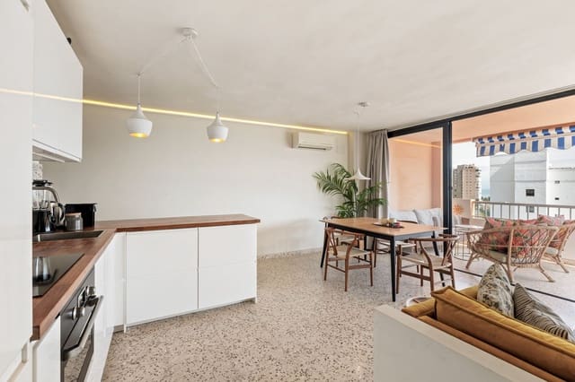 Apartamento de 2 habitaciones en Torremolinos en venta - 470.000 € (Ref: 9682217)