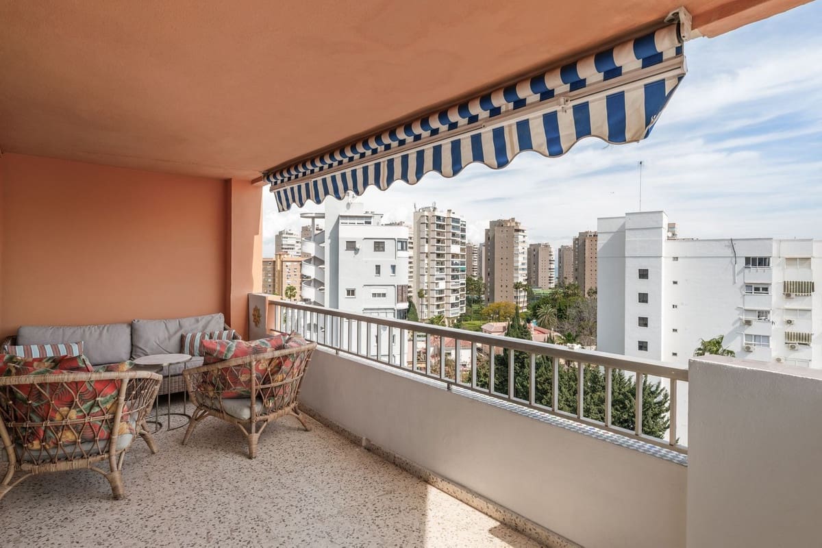2 bedroom Apartment for sale in Torremolinos - € 470,000 (Ref: 9682217)