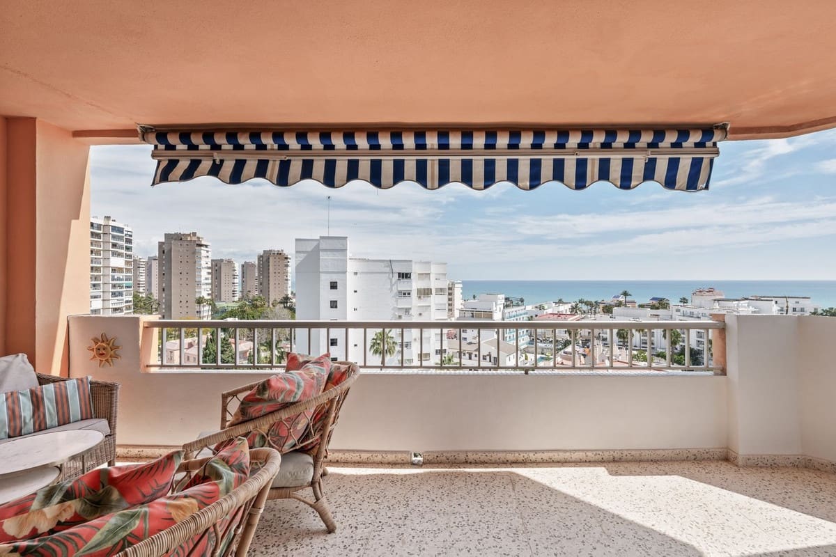 2 bedroom Apartment for sale in Torremolinos - € 470,000 (Ref: 9682217)