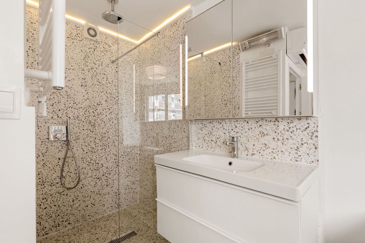 2 bedroom Apartment for sale in Torremolinos - € 470,000 (Ref: 9682217)