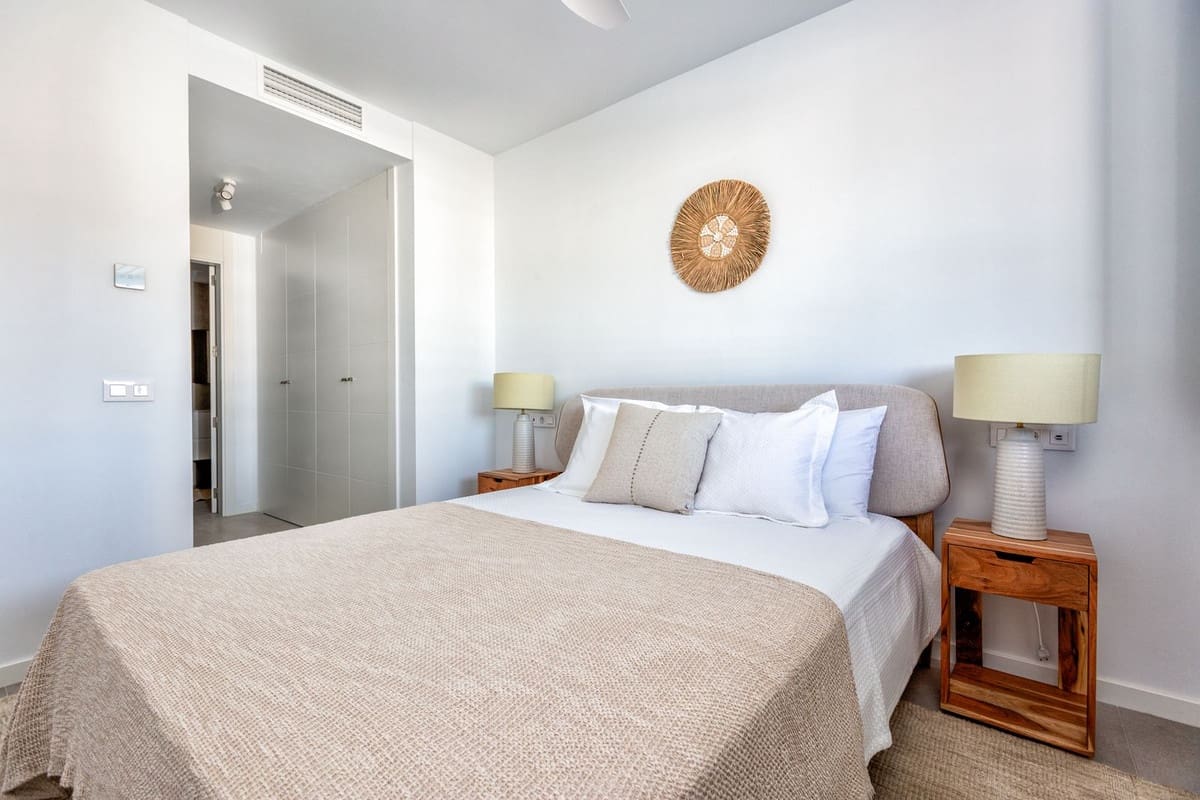 2 bedroom Apartment for sale in Torremolinos with garage - € 1,075,000 (Ref: 9688722)