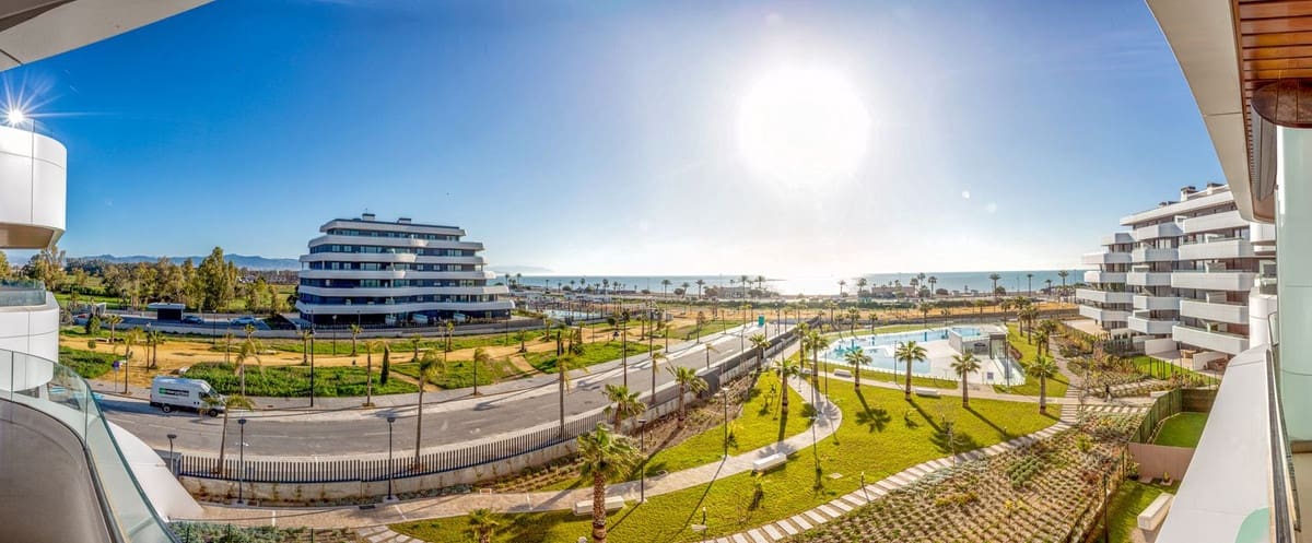 2 bedroom Apartment for sale in Torremolinos with garage - € 1,075,000 (Ref: 9688722)