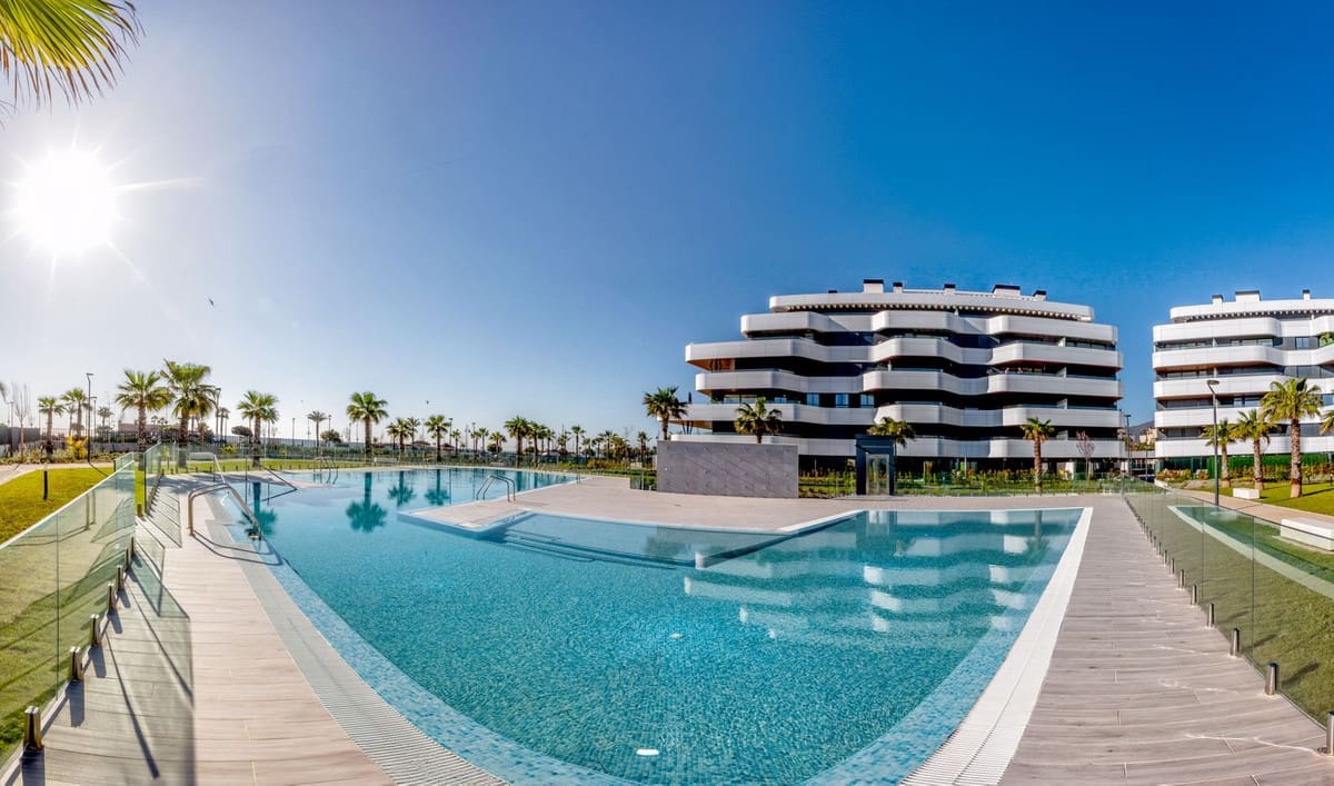 2 bedroom Apartment for sale in Torremolinos with garage - € 1,075,000 (Ref: 9688722)