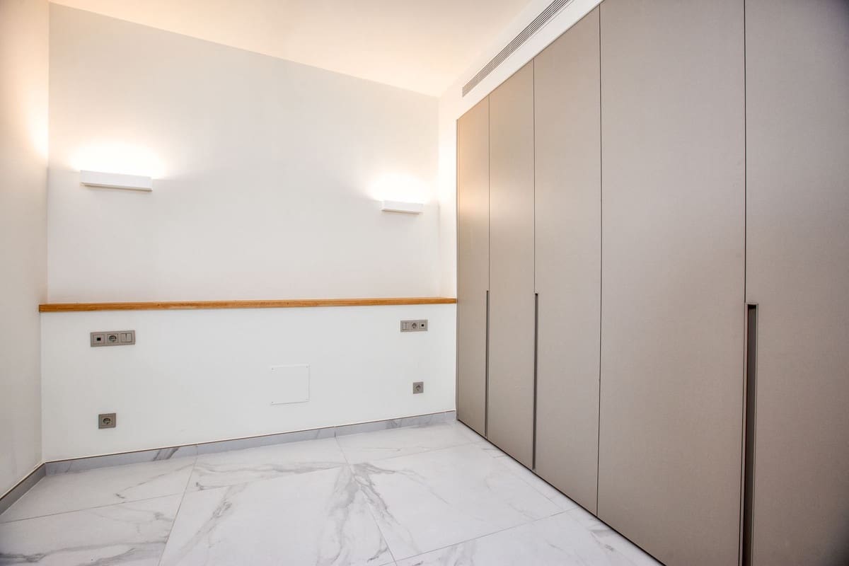 2 makuuhuone Huoneisto myytävänä paikassa Fuengirola mukana 
autotalli - 775 000 € (Ref: 9688723)