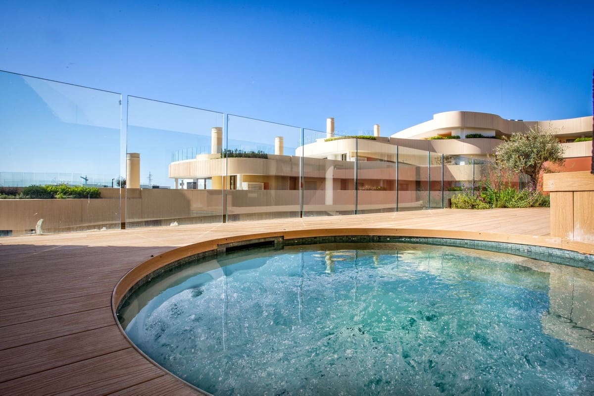 2 makuuhuone Huoneisto myytävänä paikassa Fuengirola mukana 
autotalli - 775 000 € (Ref: 9688723)