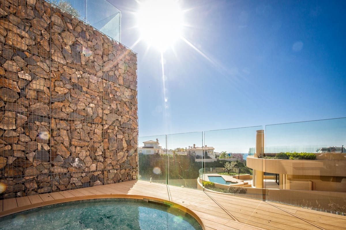 2 makuuhuone Huoneisto myytävänä paikassa Fuengirola mukana 
autotalli - 775 000 € (Ref: 9688723)