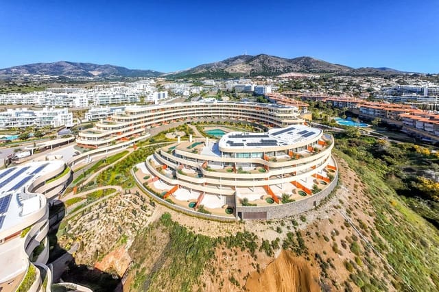 2 makuuhuone Huoneisto myytävänä paikassa Castillo Sohail, Fuengirola mukana 
autotalli - 775 000 € (Ref: 9688723)