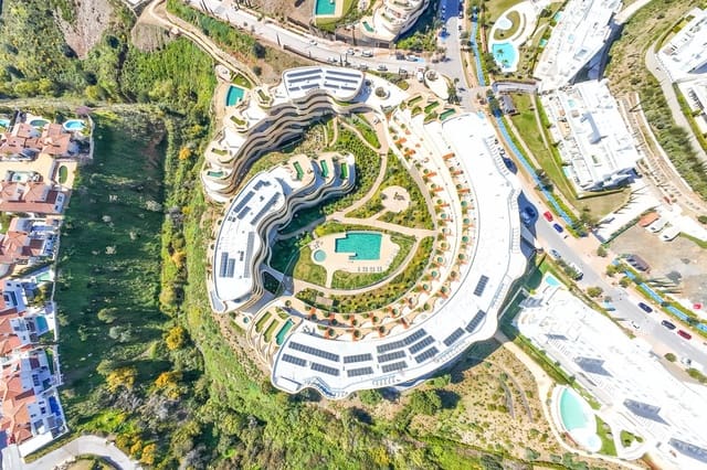 2 makuuhuone Huoneisto myytävänä paikassa Castillo Sohail, Fuengirola mukana 
autotalli - 775 000 € (Ref: 9688723)