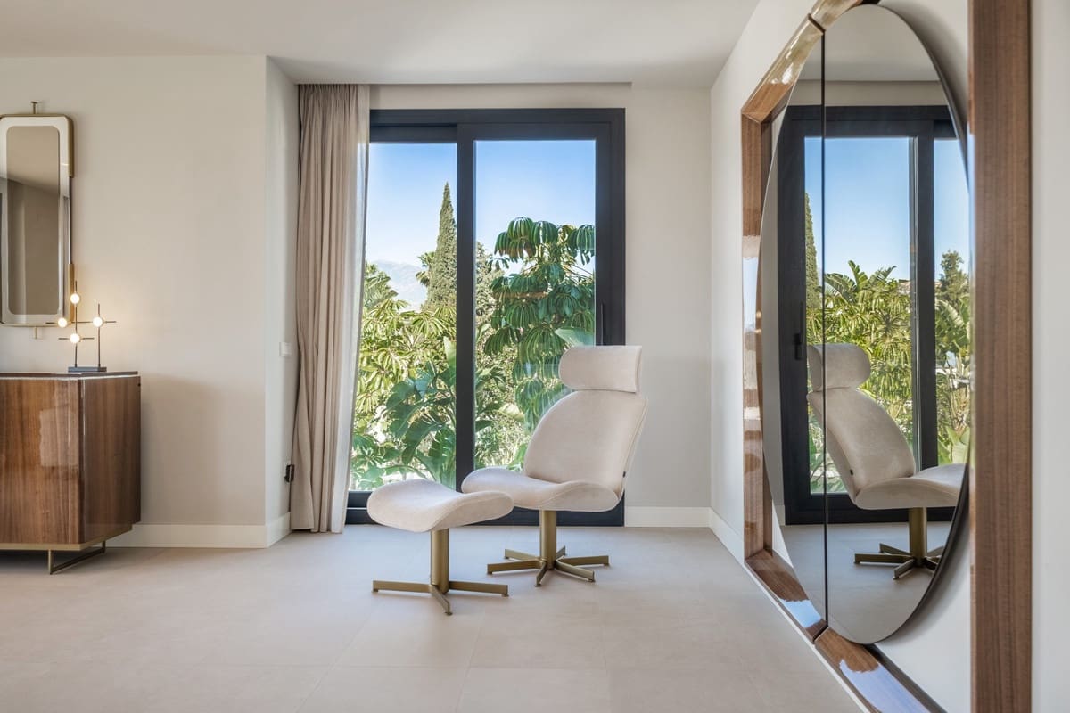 6 slaapkamer Villa te koop in El Paraiso - € 4.995.000 (Ref: 9688732)