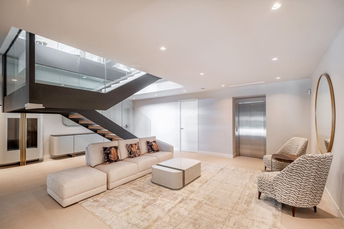 6 slaapkamer Villa te koop in El Paraiso - € 4.995.000 (Ref: 9688732)