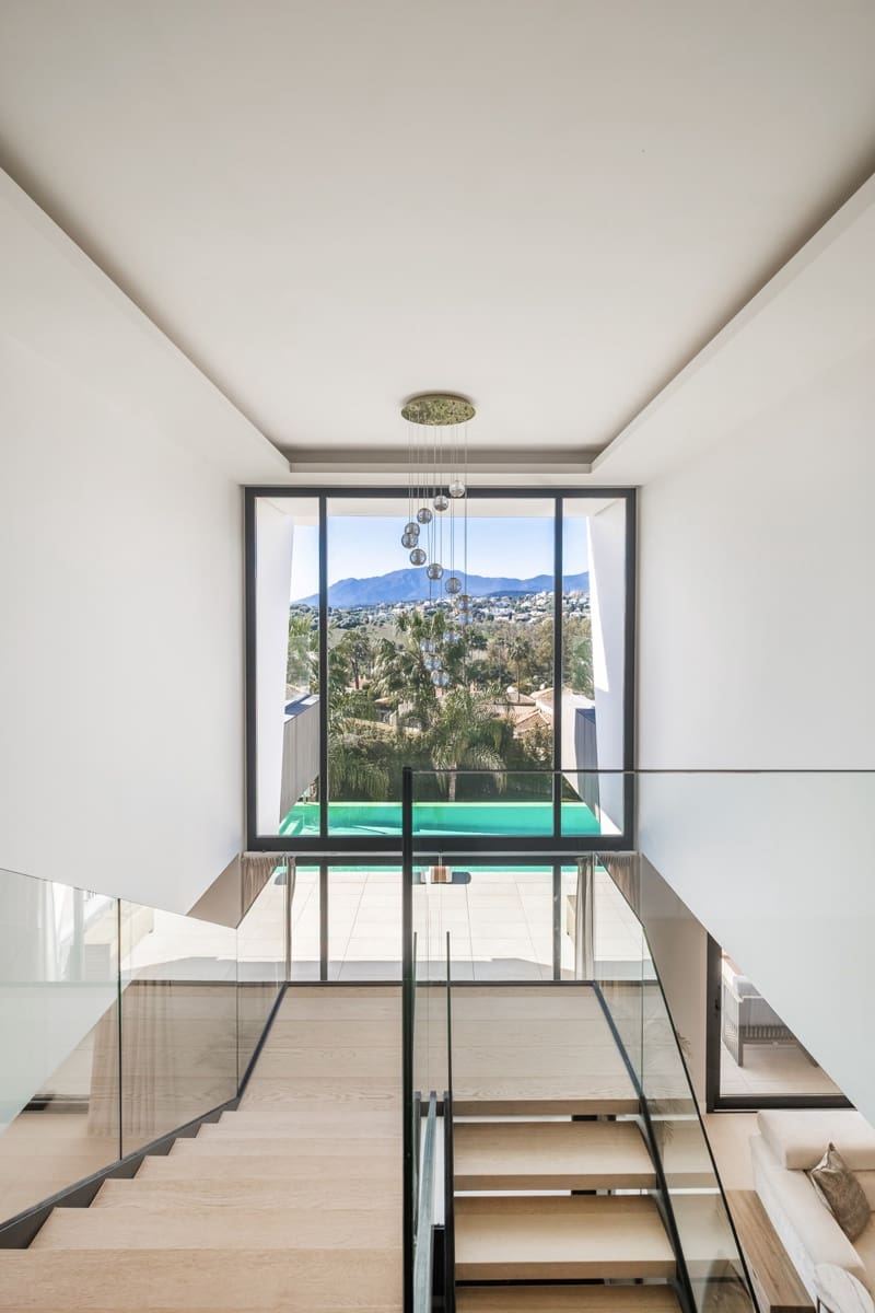 6 slaapkamer Villa te koop in El Paraiso - € 4.995.000 (Ref: 9688732)