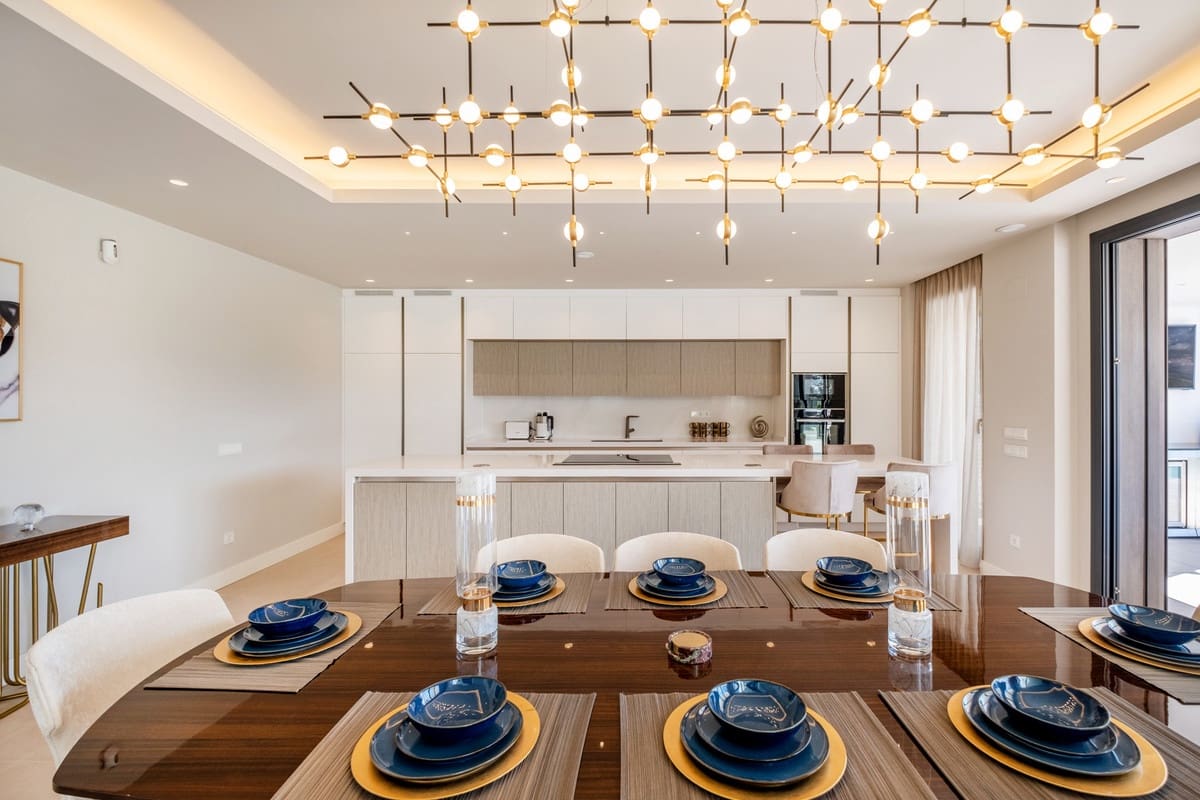 6 slaapkamer Villa te koop in El Paraiso - € 4.995.000 (Ref: 9688732)