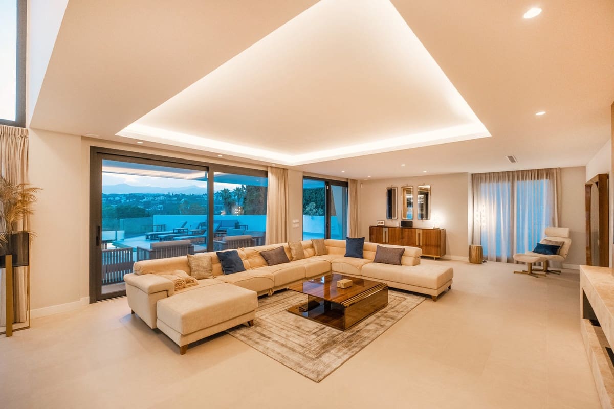 6 slaapkamer Villa te koop in El Paraiso - € 4.995.000 (Ref: 9688732)