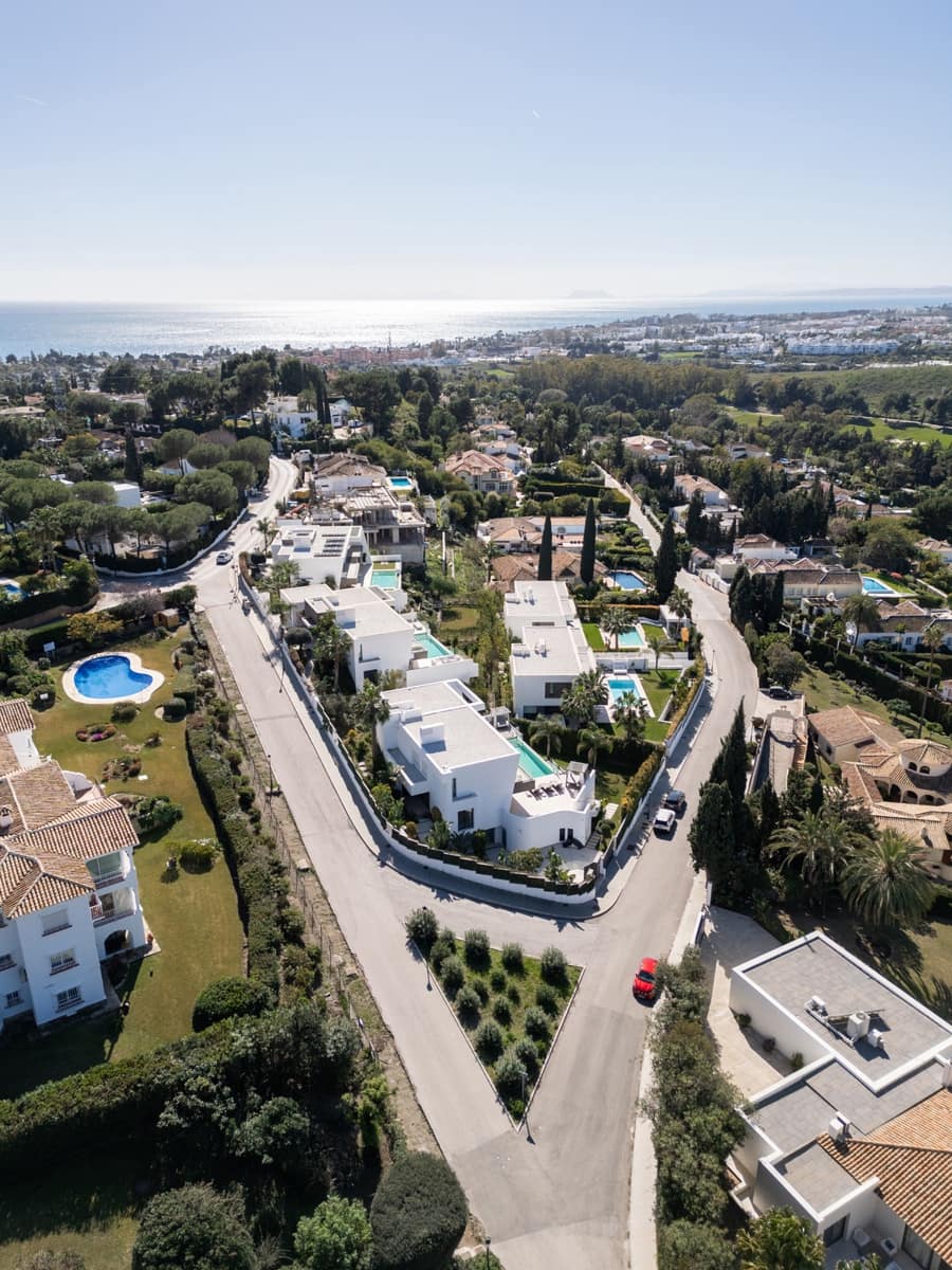 6 slaapkamer Villa te koop in El Paraiso - € 4.995.000 (Ref: 9688732)