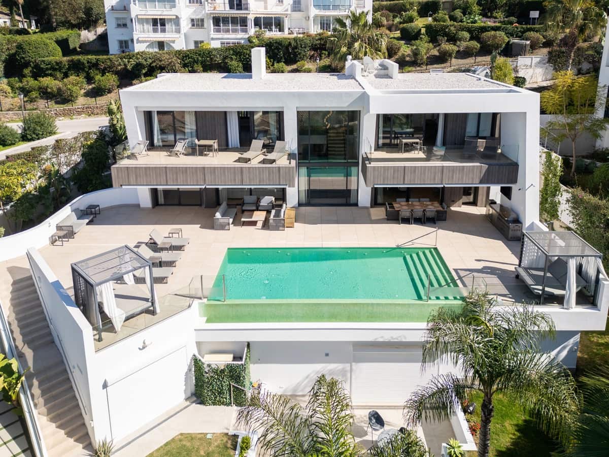 6 slaapkamer Villa te koop in El Paraiso - € 4.995.000 (Ref: 9688732)
