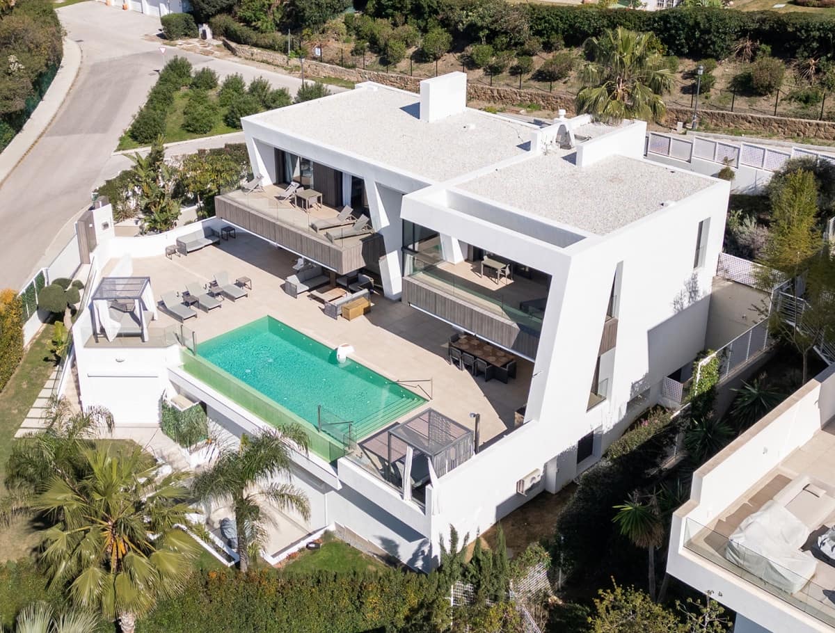 6 slaapkamer Villa te koop in El Paraiso - € 4.995.000 (Ref: 9688732)