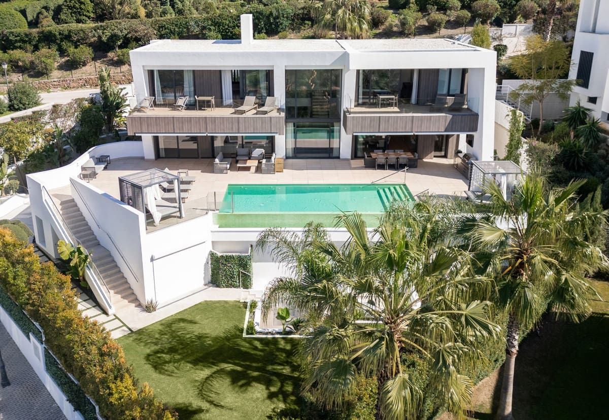 6 slaapkamer Villa te koop in El Paraiso - € 4.995.000 (Ref: 9688732)