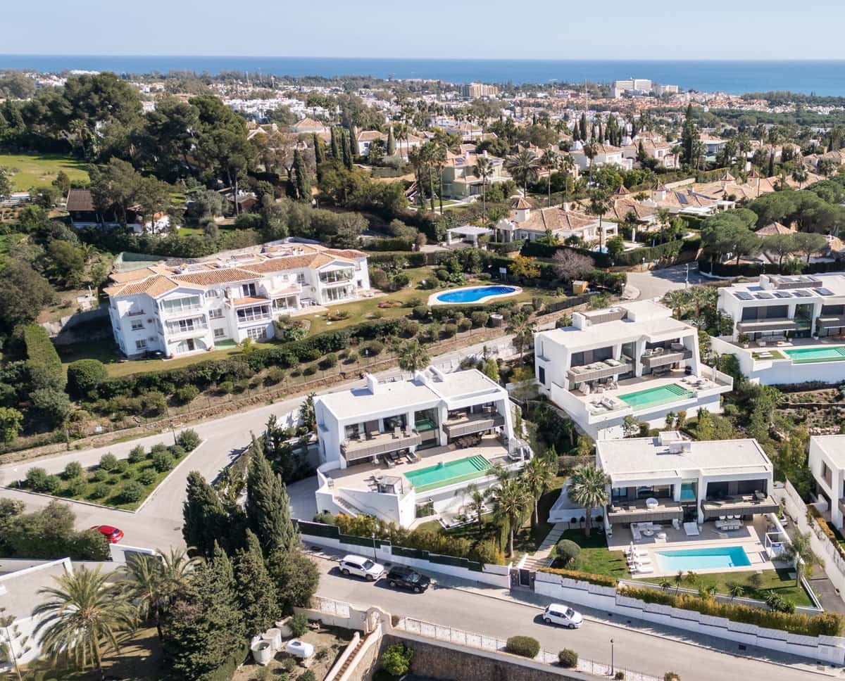 6 slaapkamer Villa te koop in El Paraiso - € 4.995.000 (Ref: 9688732)