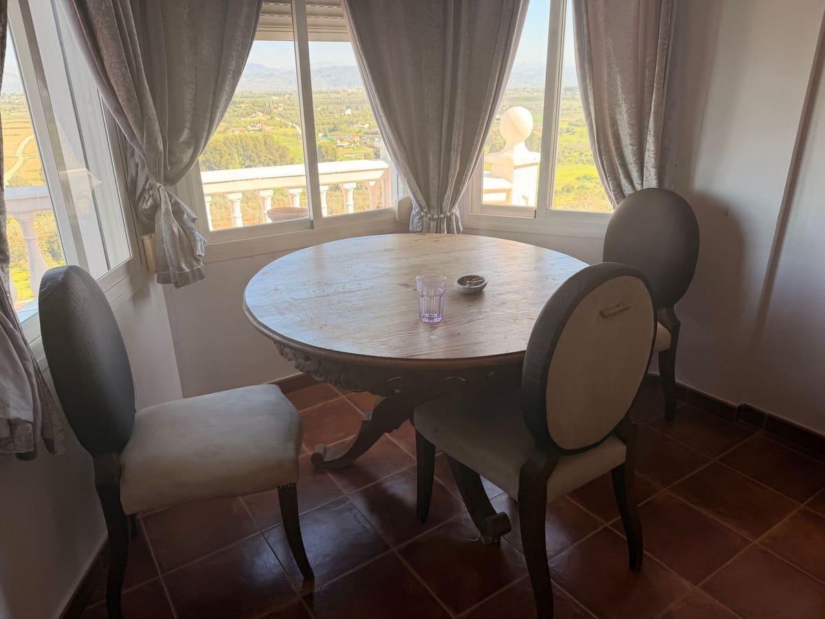 Chalet de 4 habitaciones en Coín en venta - 535.000 € (Ref: 9688733)