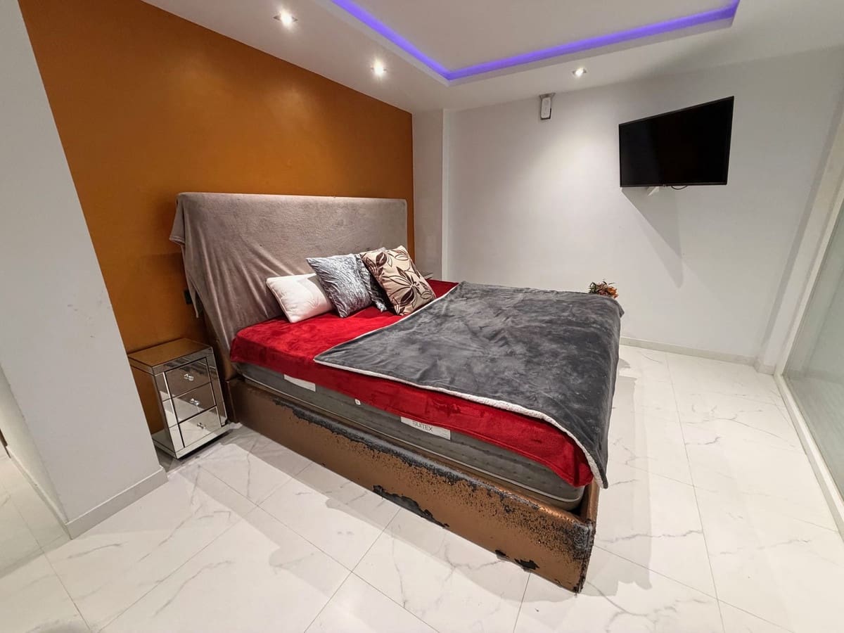 Chalet de 4 habitaciones en Coín en venta - 535.000 € (Ref: 9688733)