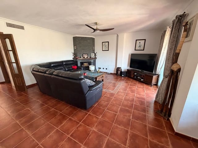 Chalet de 4 habitaciones en Coín en venta - 535.000 € (Ref: 9688733)